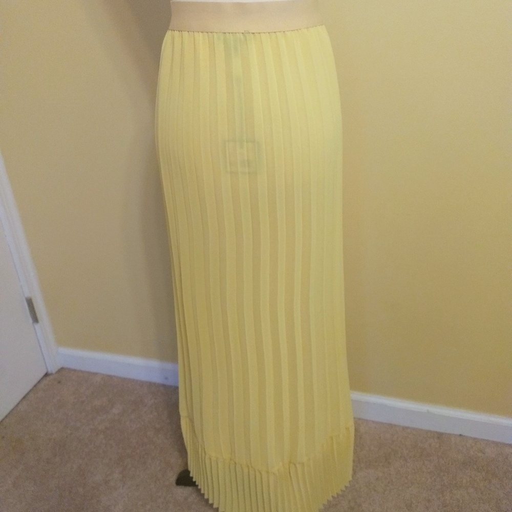 Madison  hi low pleated chiffon skirt sz 3X NWT *P - Picture 7 of 9
